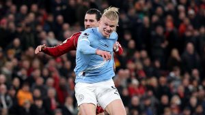 لماذا تراجع الحكم عن احتساب الهدف الثالث للسيتي؟